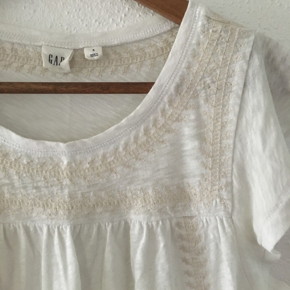 Gap embellished tee - Picture 3 of 4